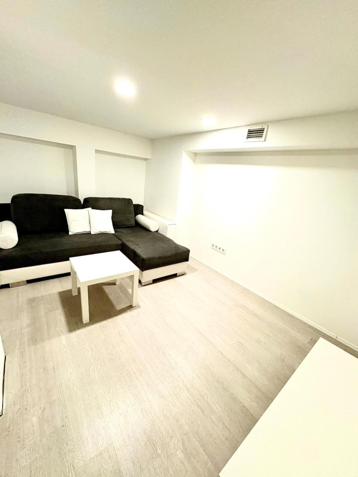 Nyugati 4 With 3 Bedrooms In The Center *