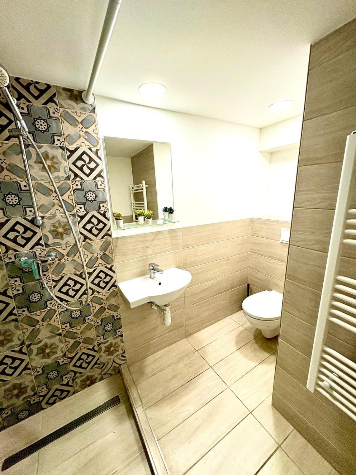 Nyugati 4 With 3 Bedrooms In The Center Budapest
