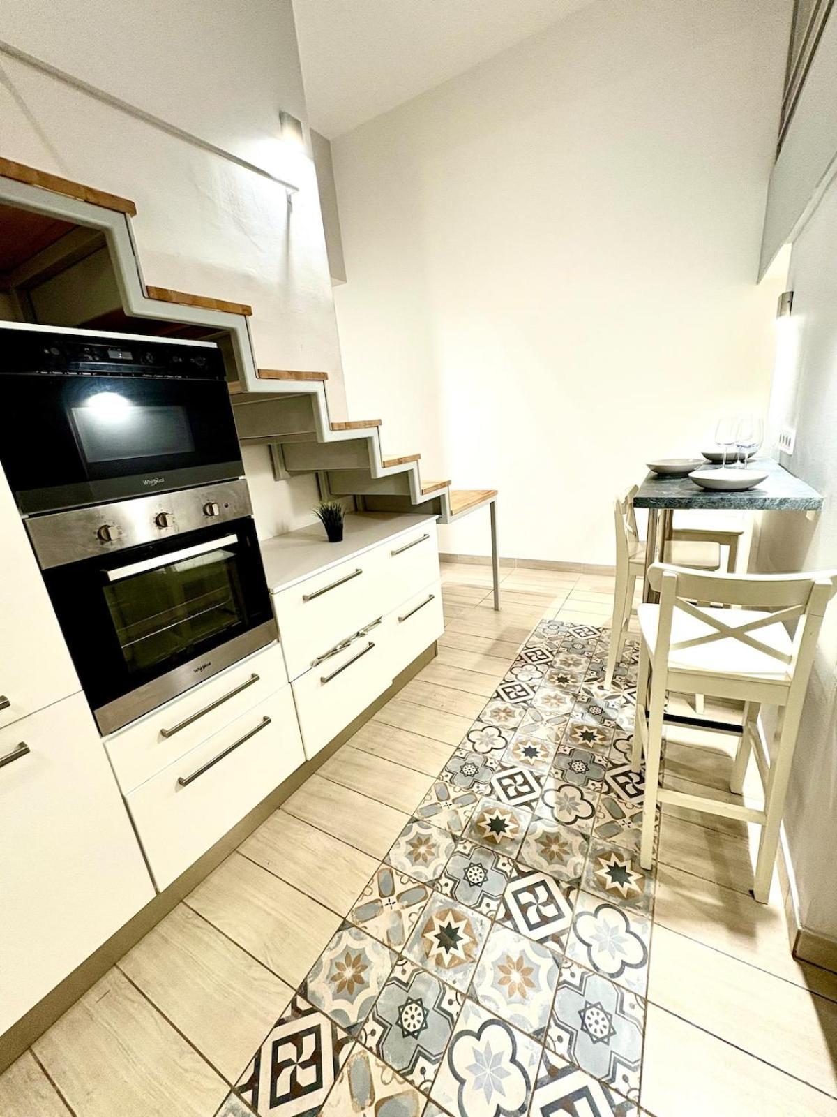 Nyugati 4 With 3 Bedrooms In The Center *